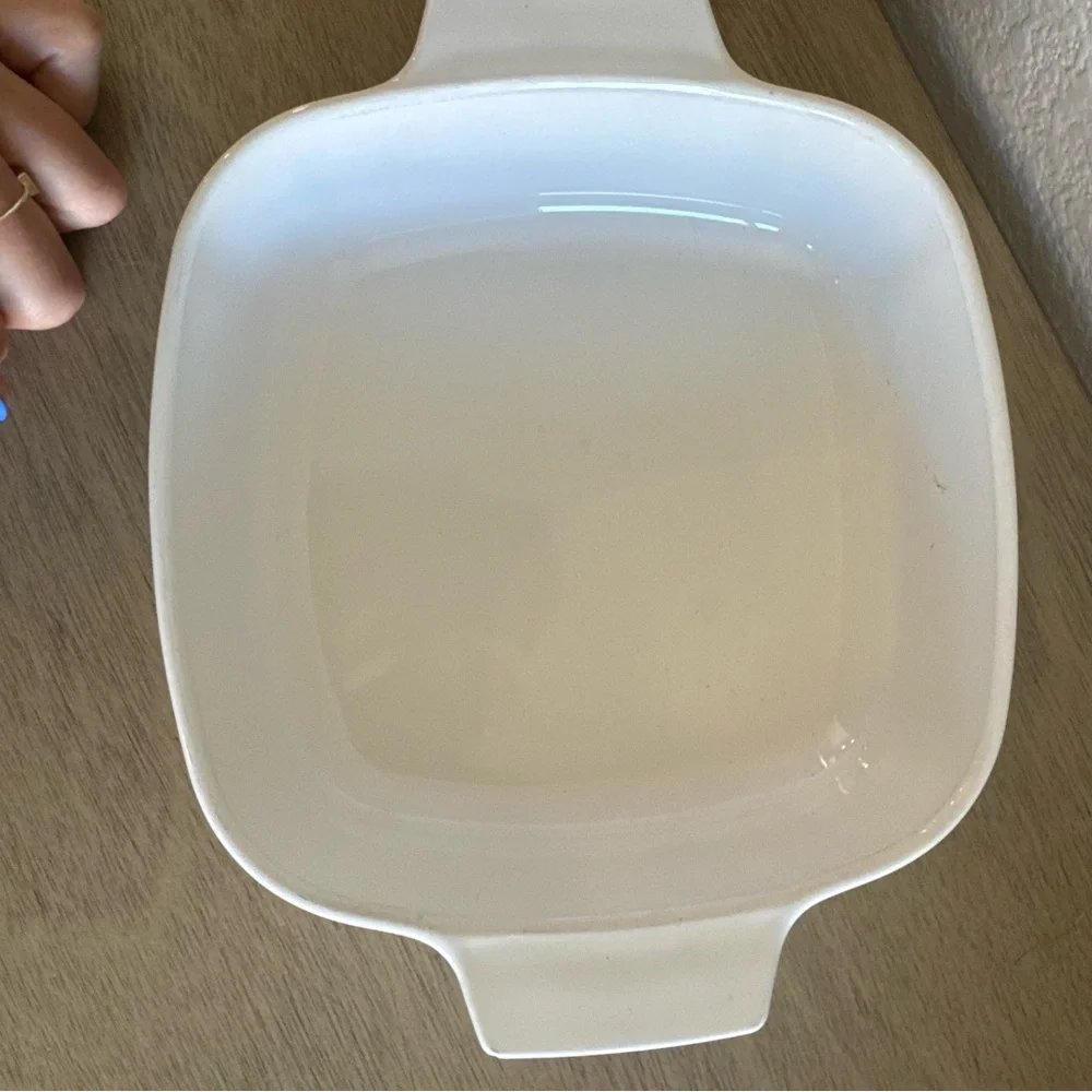 White Vintage Bakeware Collection‎ corningware